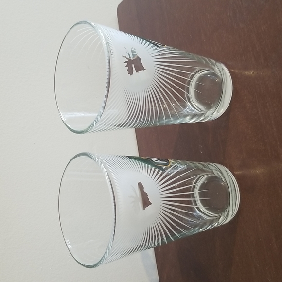 BA12:  COLLECTIBLES 2 MOOSEHEAD CANADIAN BEER PATIO GLASS - Picture 2 of 6